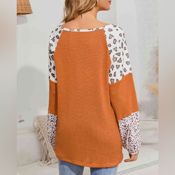 Leopard Waffle-Knit Long Sleeve Blouse Size Large - Picture 3 of 6